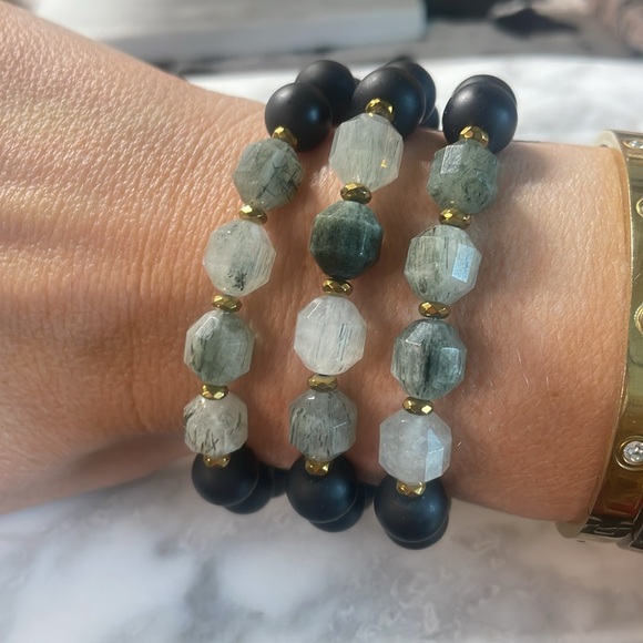 Green Rutile Quartz & black onyx bracelet - Picture 2 of 3
